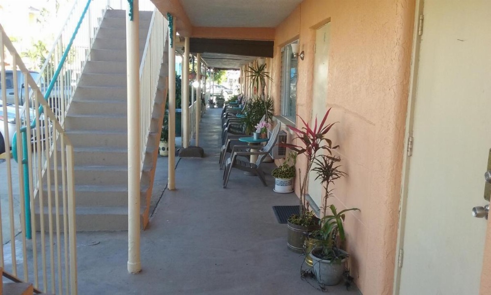 Siesta Motel and Surfside Cabanas Image 25