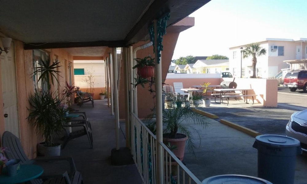 Siesta Motel and Surfside Cabanas Image 26